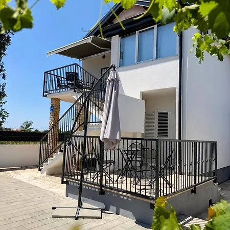 Dorijan Apartamento